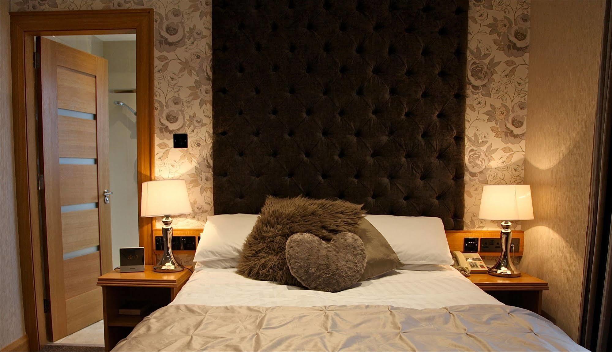 The Royal Hotel Cookstown Dış mekan fotoğraf